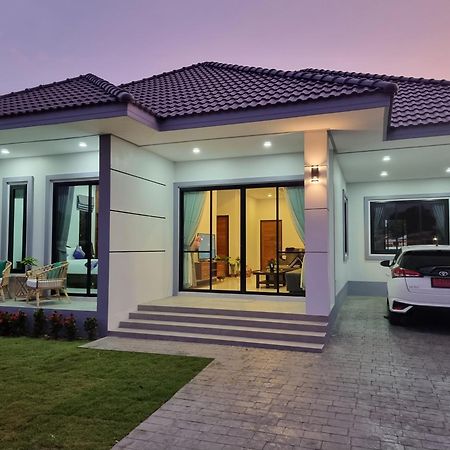 Villa Baan Dalah Buriram Extérieur photo